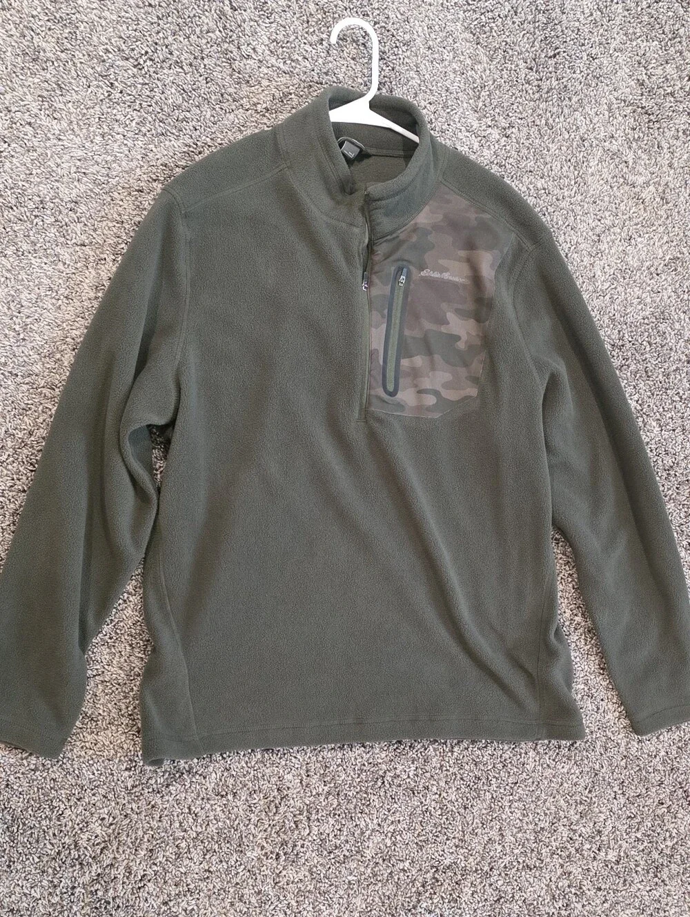 Eddie Bauer Men's Green Fleece Pullover with Camo Chest Pocket SIZE Large